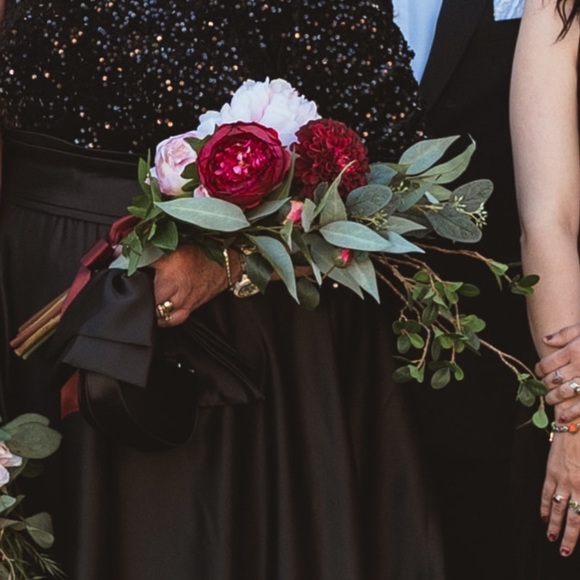 Wedding bouquet, burgundy, blush pink, ivory. Arm sheath presentation bouquet. - Picture 4 of 8